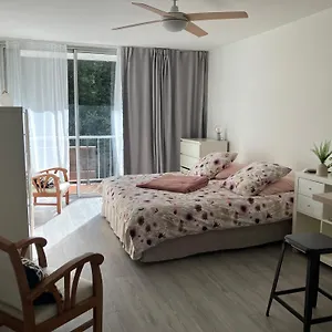  Appartement Superbe Studio Au Calme Quartier Cap Brun France